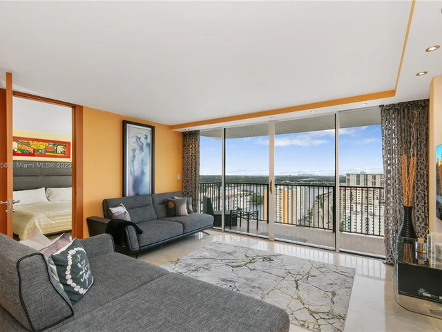 2101 S Ocean Dr # 2404, Hollywood FL 33019