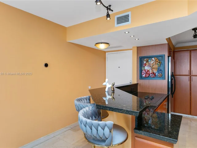 2101 S Ocean Dr # 2404, Hollywood FL 33019