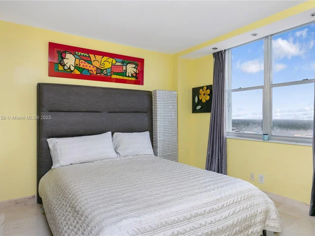 2101 S Ocean Dr # 2404, Hollywood FL 33019