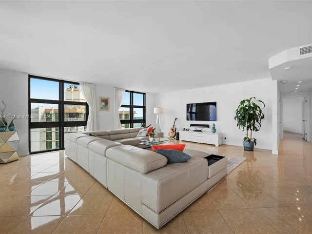 1121 Crandon Blvd # F1207, Key Biscayne FL 33149