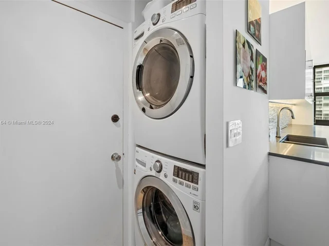 1121 Crandon Blvd # F1207, Key Biscayne FL 33149