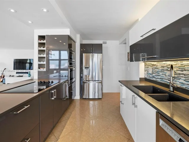 1121 Crandon Blvd # F1207, Key Biscayne FL 33149