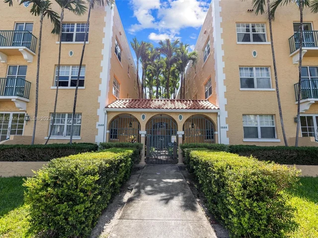 1255 Pennsylvania Ave # 300, Miami Beach FL 33139