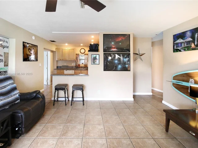 2610 NE 8th Ave, Pompano Beach FL 33064