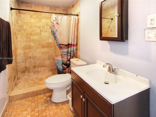 2610 NE 8th Ave, Pompano Beach FL 33064