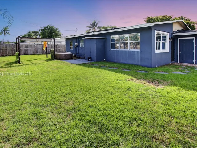 2610 NE 8th Ave, Pompano Beach FL 33064