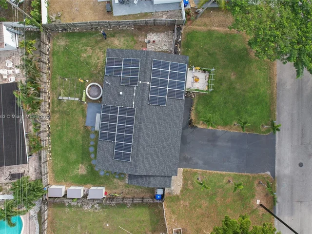 2610 NE 8th Ave, Pompano Beach FL 33064