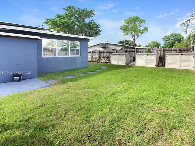 2610 NE 8th Ave, Pompano Beach FL 33064