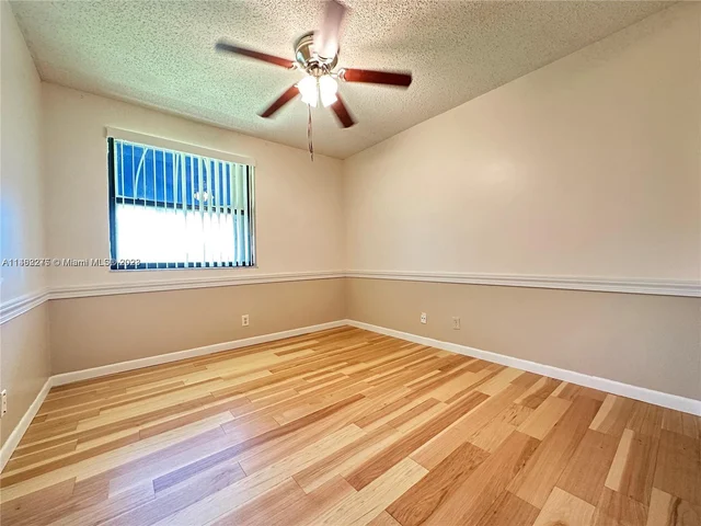 591 Racquet Club Rd # 3, Weston FL 33326