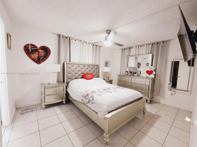 9310 Fontainebleau Blvd # 302, Miami FL 33172