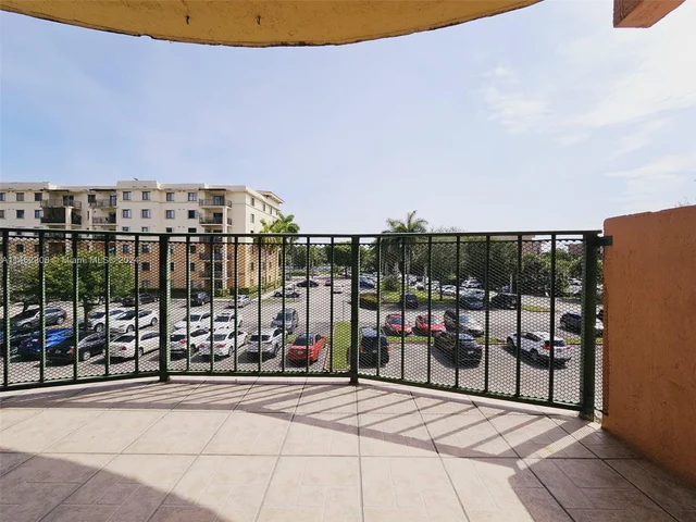 9310 Fontainebleau Blvd # 302, Miami FL 33172