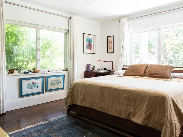 6001 N Bay Rd, Miami Beach FL 33140