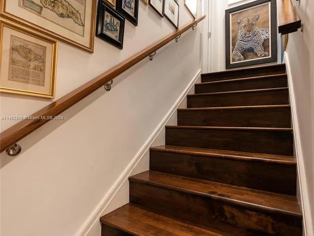 6001 N Bay Rd, Miami Beach FL 33140