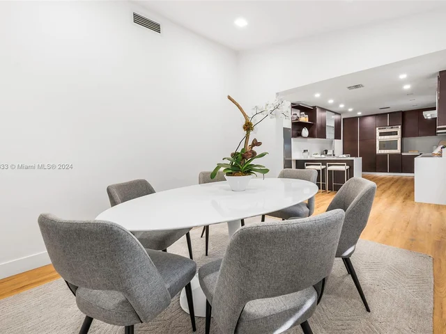 410 S Shore Dr, Miami Beach FL 33141