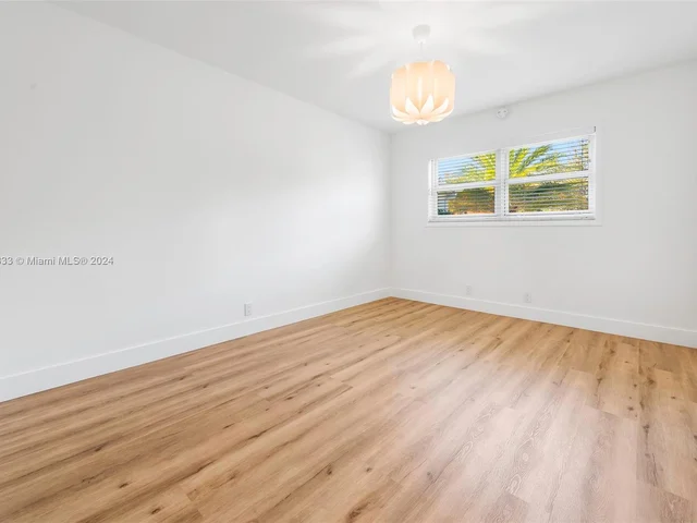 410 S Shore Dr, Miami Beach FL 33141