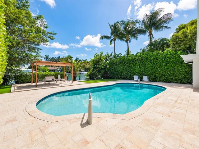 410 S Shore Dr, Miami Beach FL 33141