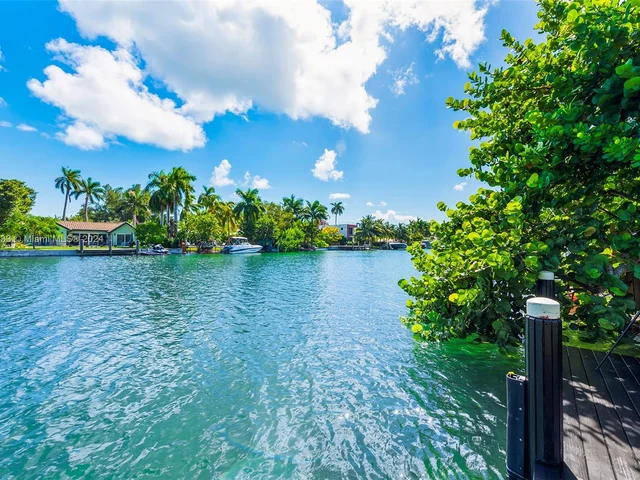 410 S Shore Dr, Miami Beach FL 33141