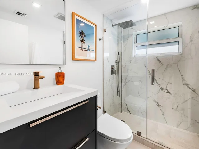 410 S Shore Dr, Miami Beach FL 33141