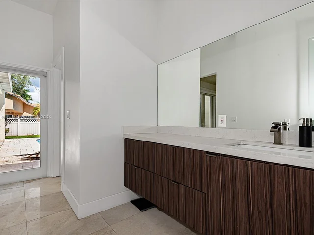 5309 NW 110th Ave, Coral Springs FL 33076