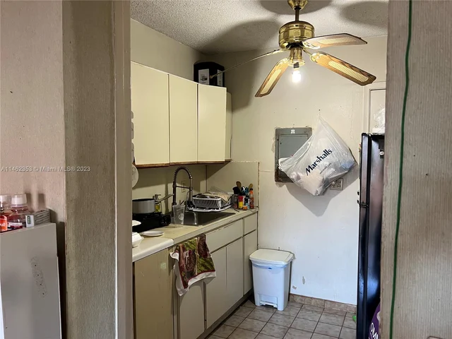 4360 SW 1st St, Miami FL 33134