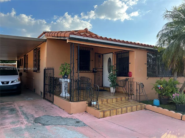 4360 SW 1st St, Miami FL 33134
