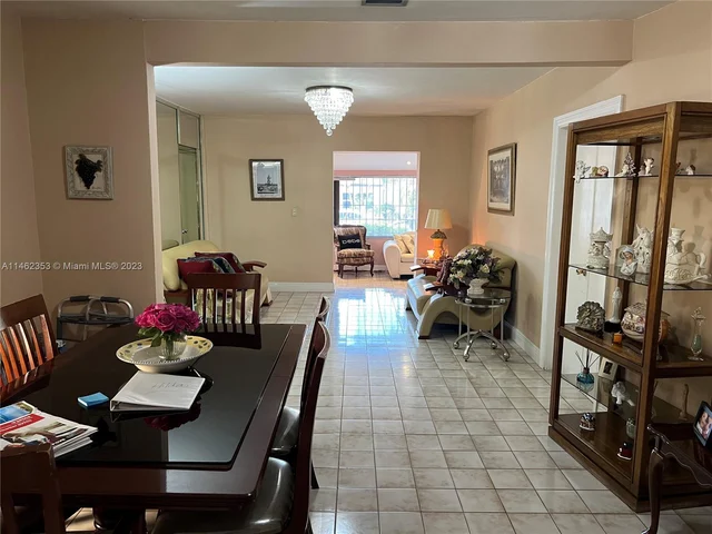 4360 SW 1st St, Miami FL 33134