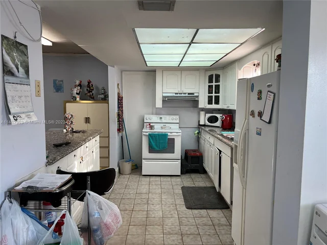 4360 SW 1st St, Miami FL 33134