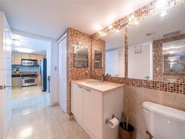 2101 Brickell Ave # 1610, Miami FL 33129