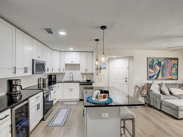 5156 Conroy Road # 1117, Orlando FL 32811