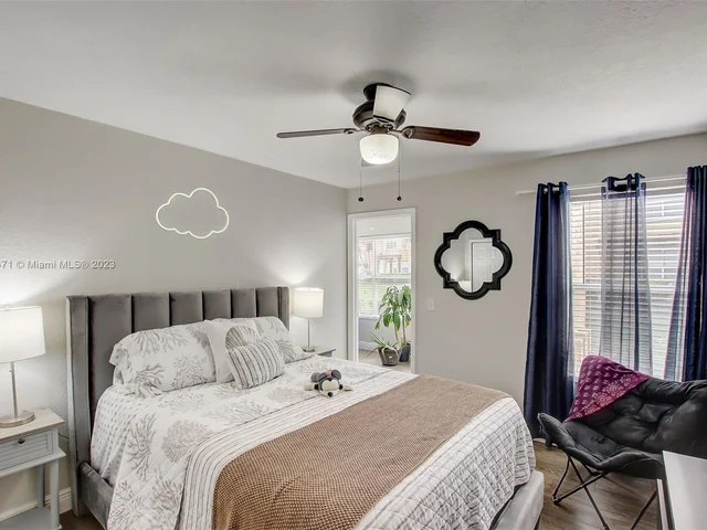 5156 Conroy Road # 1117, Orlando FL 32811