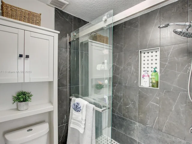 5156 Conroy Road # 1117, Orlando FL 32811