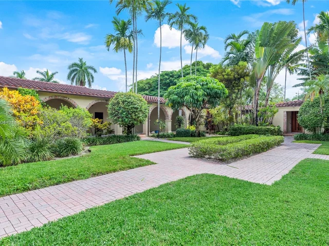 5060 N Bay Rd, Miami Beach FL 33140