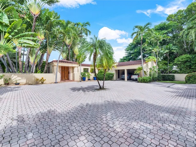 5060 N Bay Rd, Miami Beach FL 33140