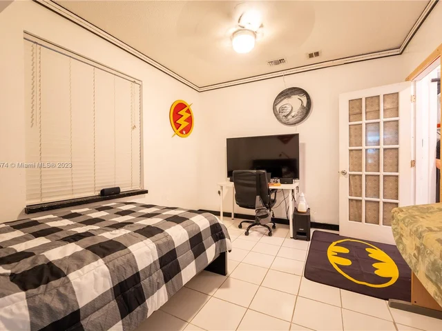 11201 NW 24th St, Plantation FL 33323