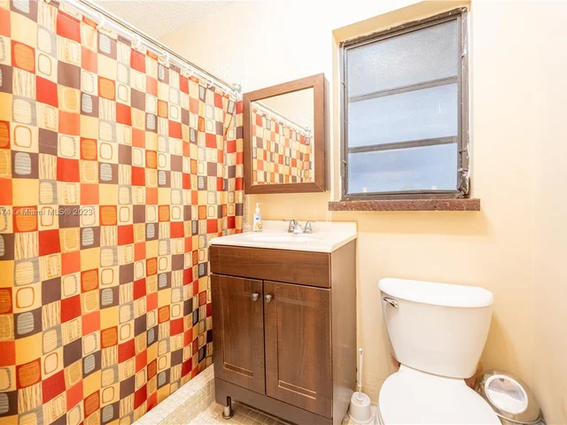 11201 NW 24th St, Plantation FL 33323