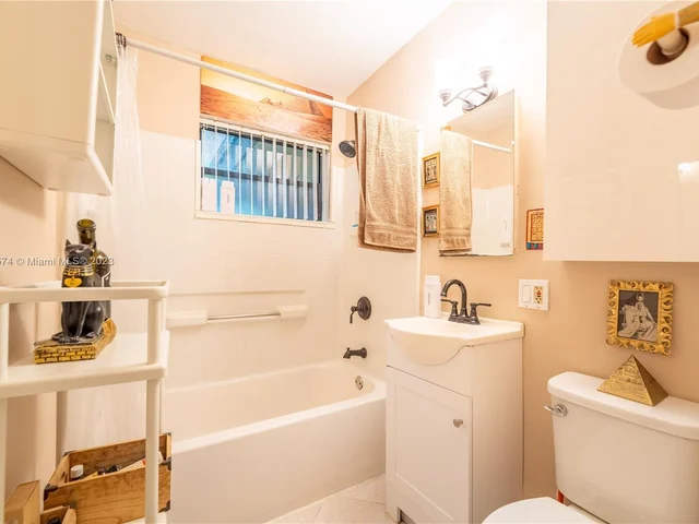 11201 NW 24th St, Plantation FL 33323