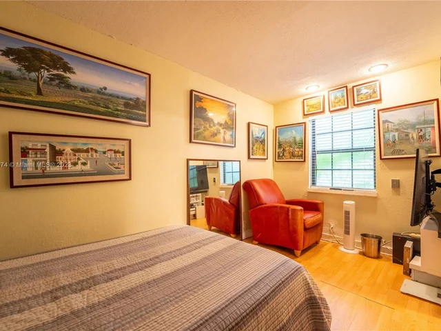 11201 NW 24th St, Plantation FL 33323