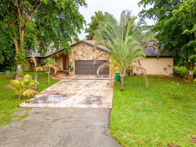 11201 NW 24th St, Plantation FL 33323