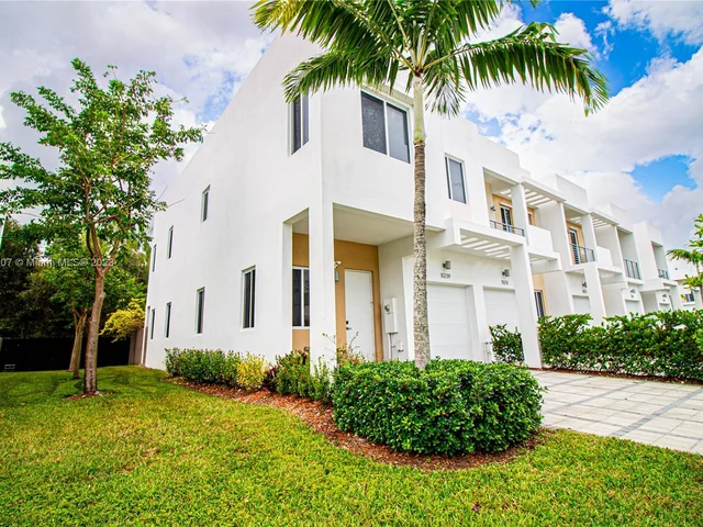 10239 NW 72nd Ter # 10239, Doral FL 33178