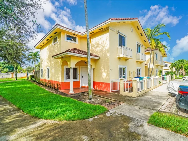 7330 NW 179th St, Hialeah FL 33015