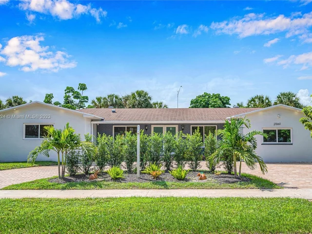 21060 NE 18th Ct, Miami FL 33179