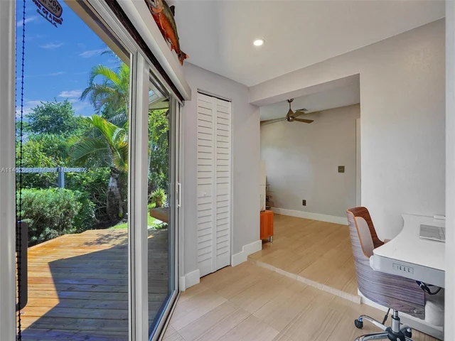 3460 NE 17th Way, Oakland Park FL 33334