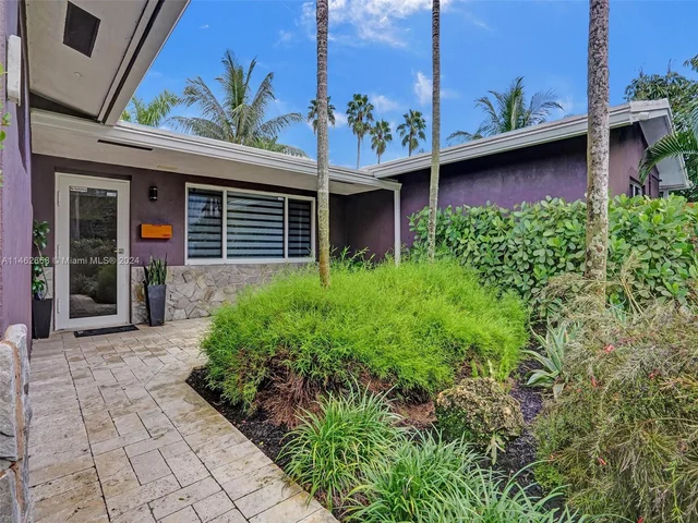 3460 NE 17th Way, Oakland Park FL 33334