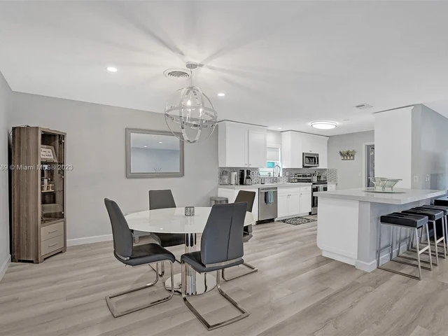 1248 Taylor St, Hollywood FL 33019