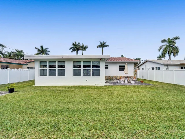 1248 Taylor St, Hollywood FL 33019