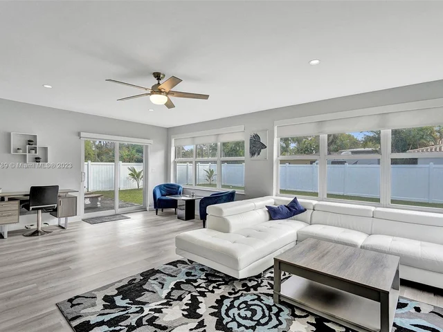 1248 Taylor St, Hollywood FL 33019