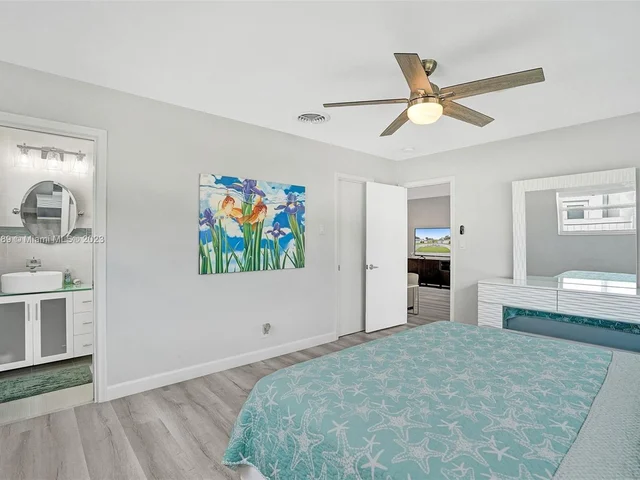 1248 Taylor St, Hollywood FL 33019