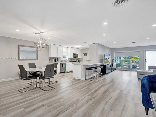 1248 Taylor St, Hollywood FL 33019