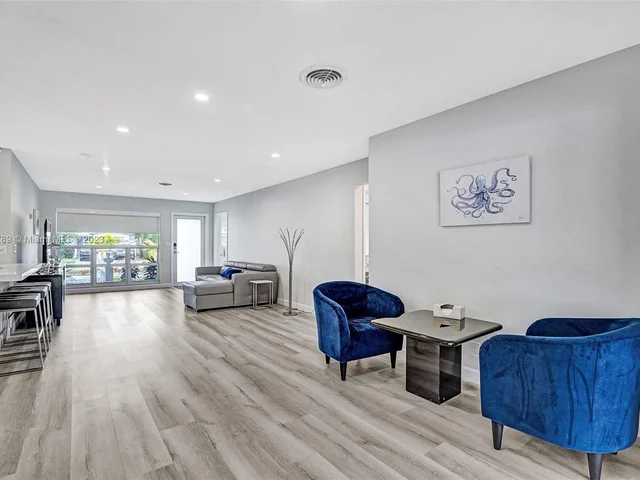 1248 Taylor St, Hollywood FL 33019