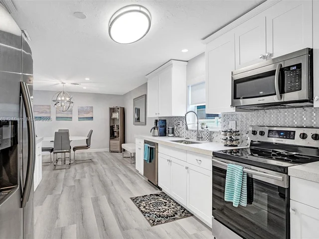 1248 Taylor St, Hollywood FL 33019